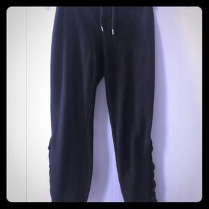 Leggings with lace up design on calf’s